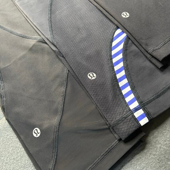 Lululemon Pants - 3 Lululemon capri leggings Bundle Lot Size 4 workout athletic 3/4 length